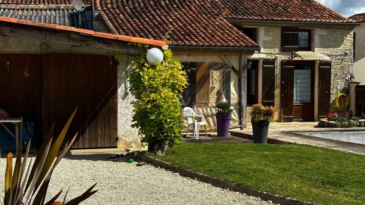 maison 4 pièces 95 m2 à vendre à Saint-Hilaire-de-Villefranche (17770)