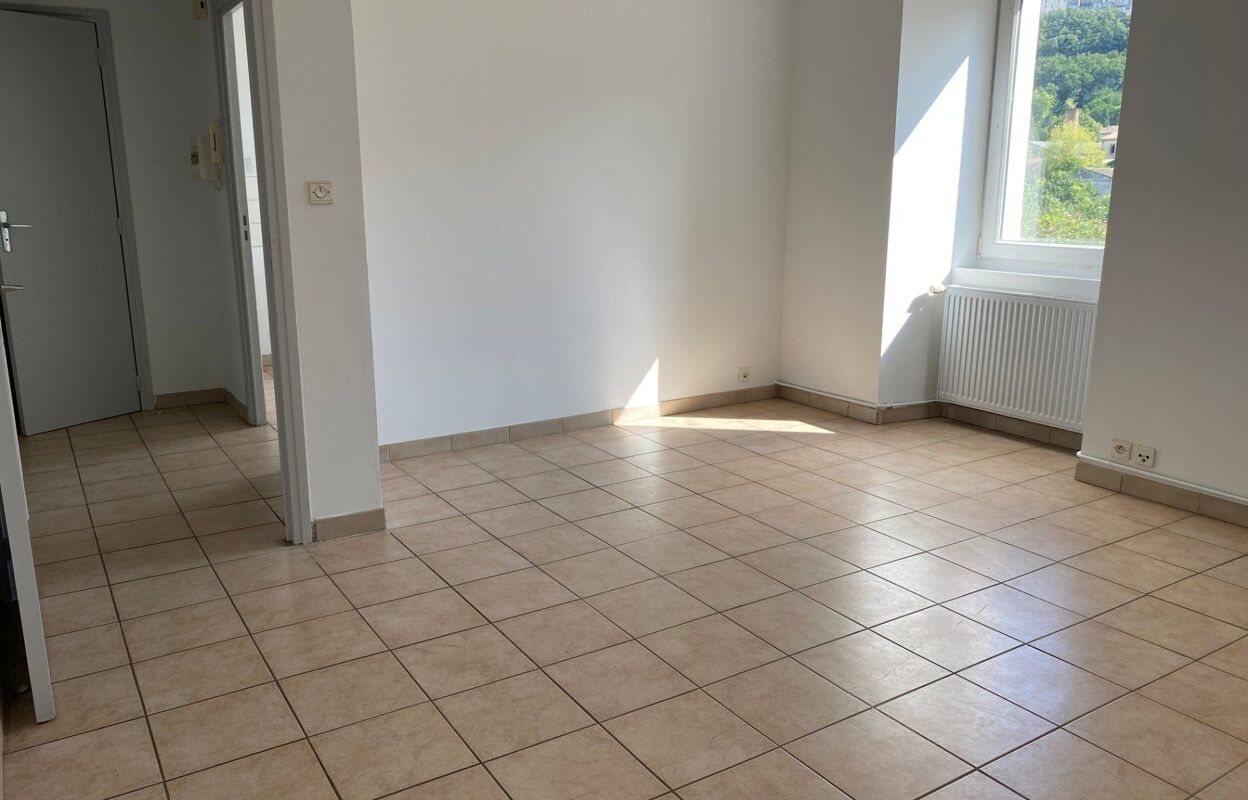 appartement 3 pièces 49 m2 à louer à Aubenas (07200)