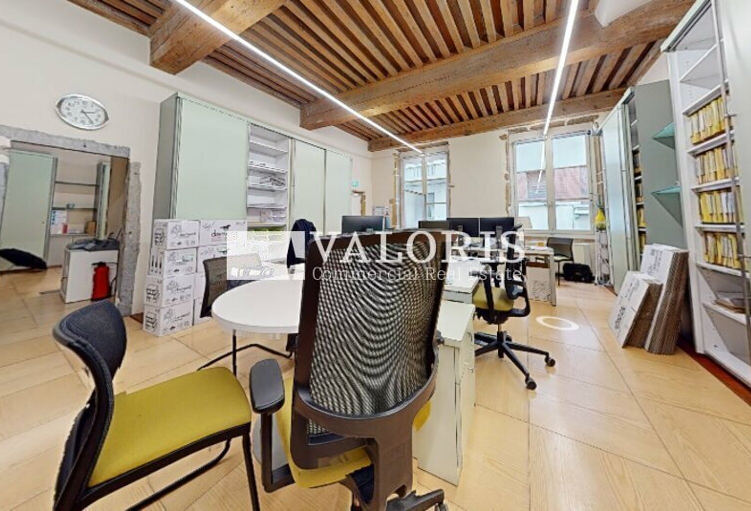 BUREAUX à LOUER — photo 1