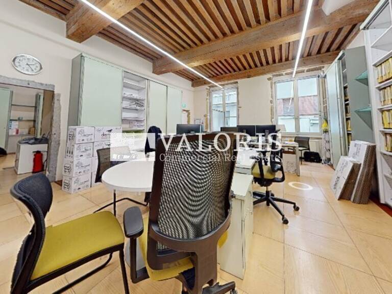BUREAUX à LOUER — photo 1