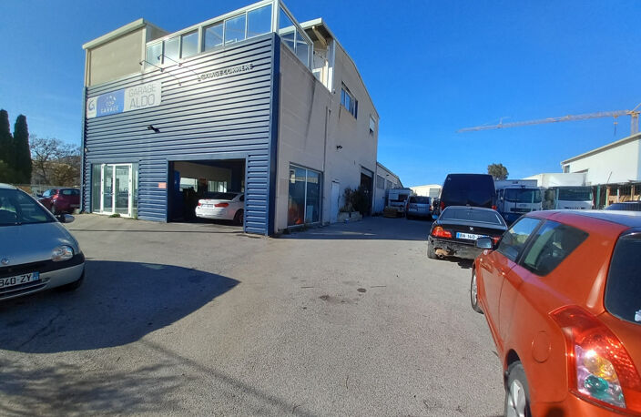 Vente Murs Commerciaux avec Appartement T4. Z.A.C de Gavary — photo 2