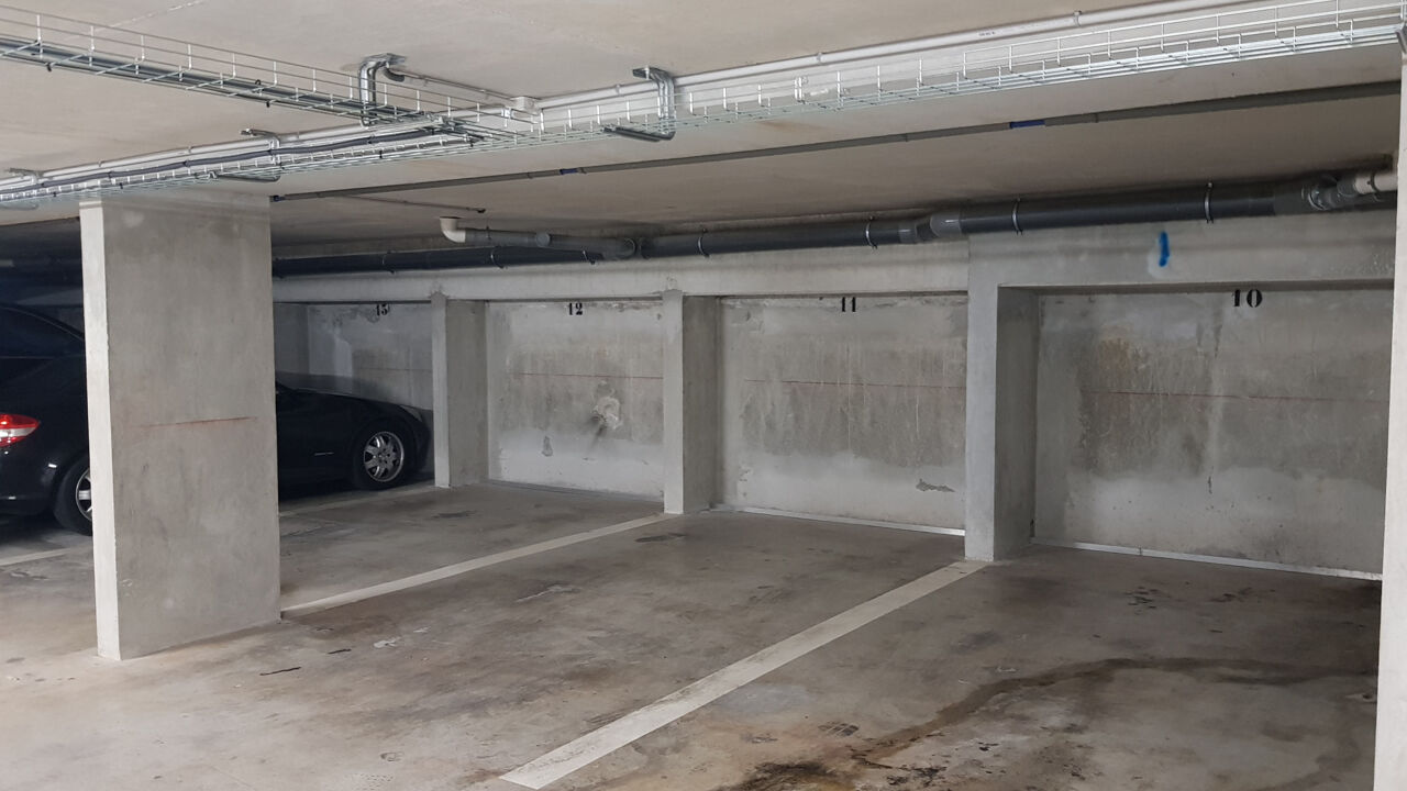 garage  pièces  m2 à vendre à Hyères (83400)