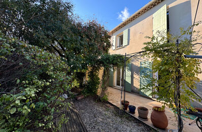 location maison 890 € CC /mois à proximité de Eyragues (13630)