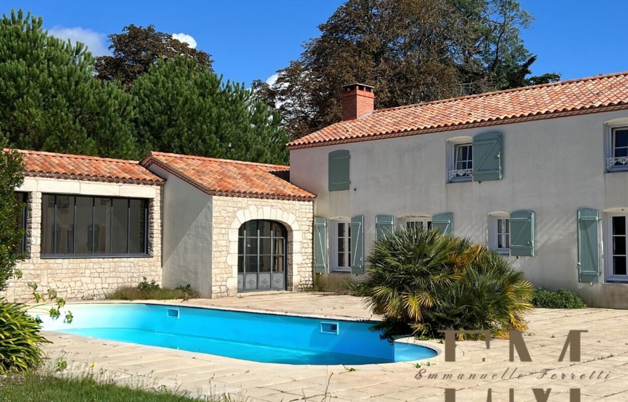 maison 10 pièces 276 m2 à vendre à Longeville-sur-Mer (85560)