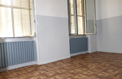 location appartement 600 € CC /mois à proximité de Roquevaire (13360)