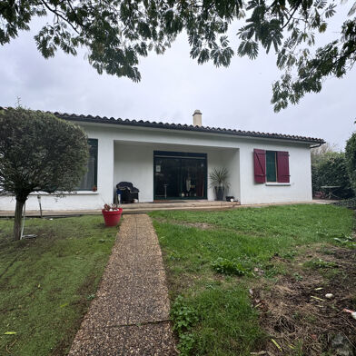 Maison 8 pièces 256 m²