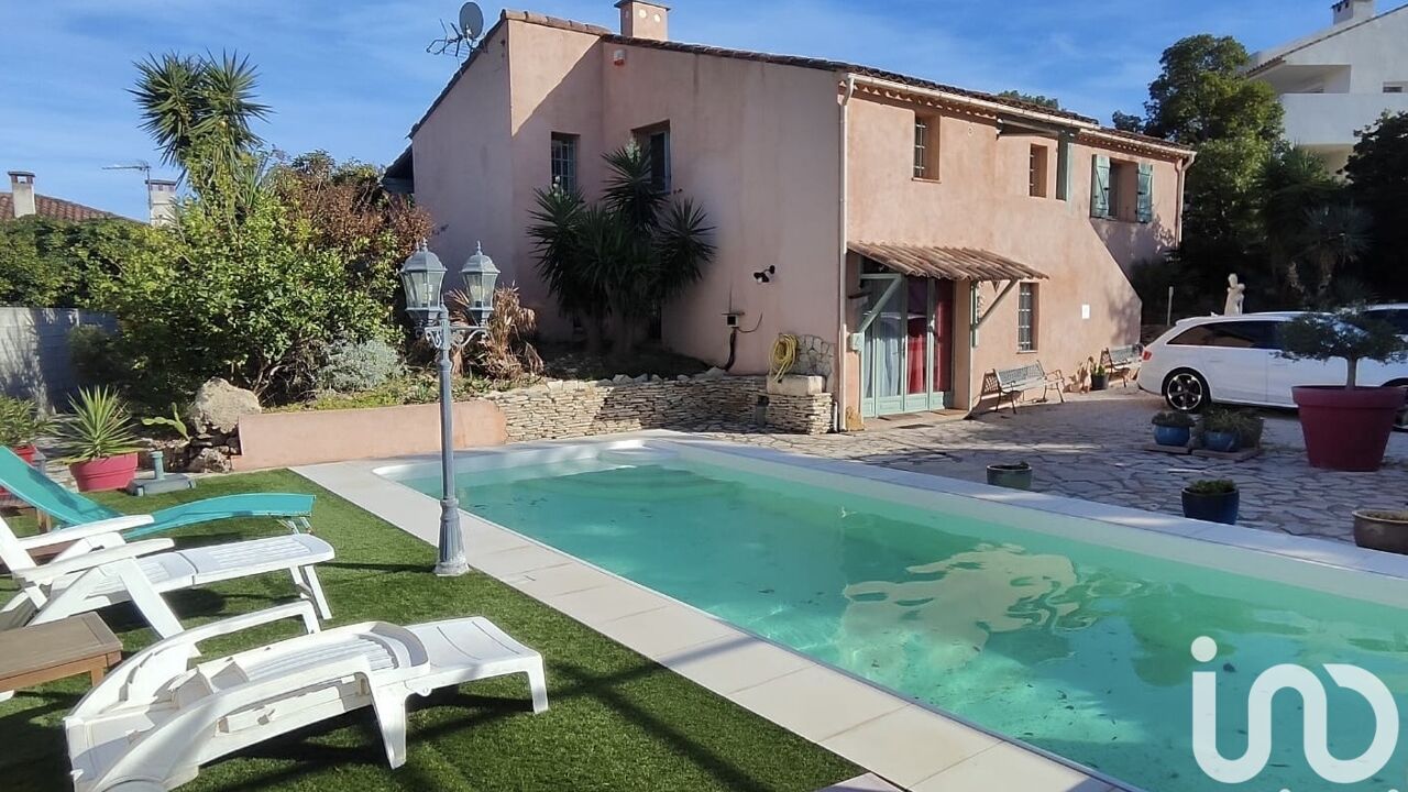 maison 4 pièces 160 m2 à vendre à Roquebrune-sur-Argens (83520)