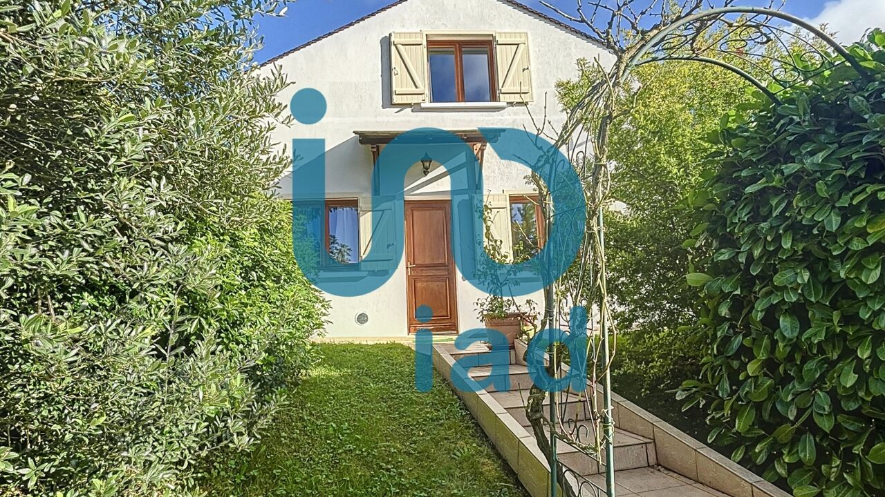 maison 4 pièces 110 m2 à vendre à Savigny-le-Temple (77176)