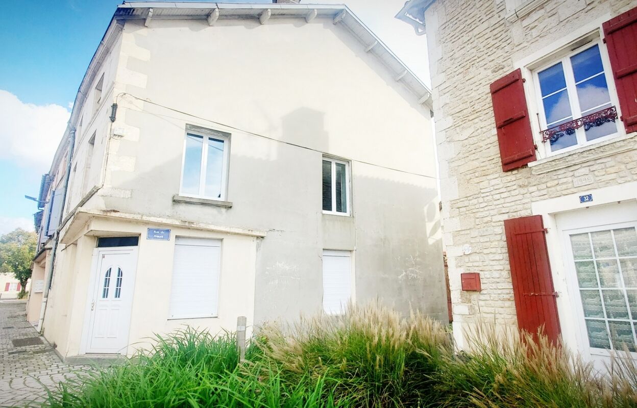 maison 6 pièces 105 m2 à vendre à Chef-Boutonne (79110)