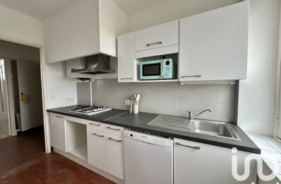 location appartement 820 € CC /mois à proximité de Saint-Martin-de-Crau (13310)