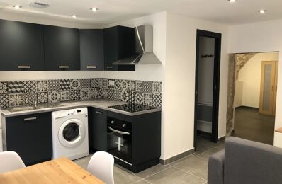 location appartement 630 € CC /mois à proximité de La Bastidonne (84120)