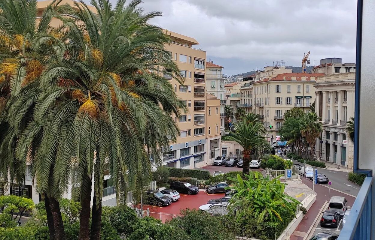 appartement 2 pièces 29 m2 à vendre à Nice (06000)