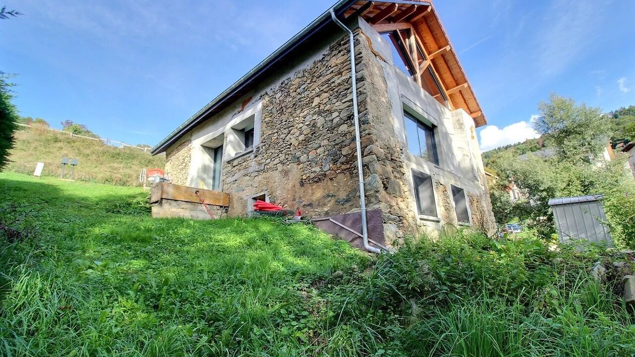 maison 4 pièces 208 m2 à vendre à Hurtières (38570)