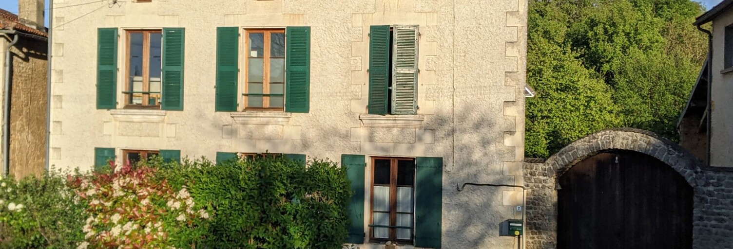 Maison 9 Pièces 262 m² à vendre à Iteuil (86240)