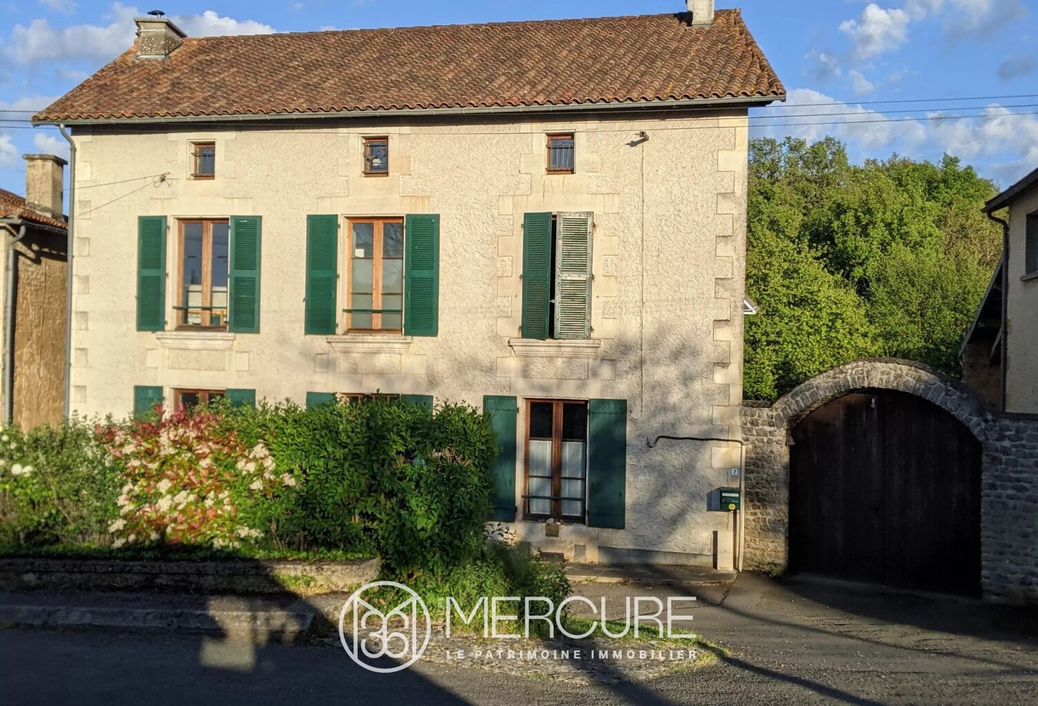 MAISON DE VILLAGE AVEC PISCINE — photo 1