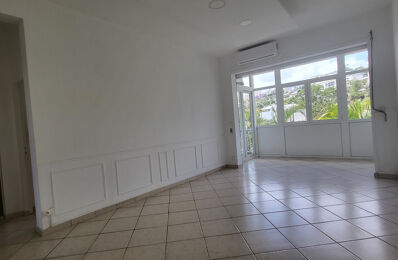 location appartement 1 158 € CC /mois à proximité de Saint-Paul (97434)