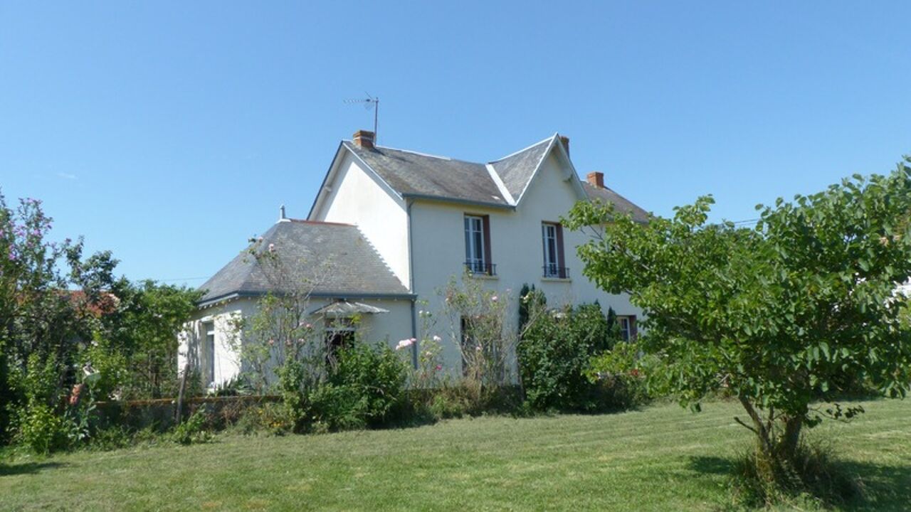 maison 7 pièces 144 m2 à vendre à Saint-Loup-Lamairé (79600)