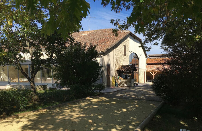 Maison en pierre rénovée 240 m2 avec piscine, par arboré et — photo 3