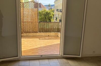 location appartement 1 000 € CC /mois à proximité de Aspremont (06790)