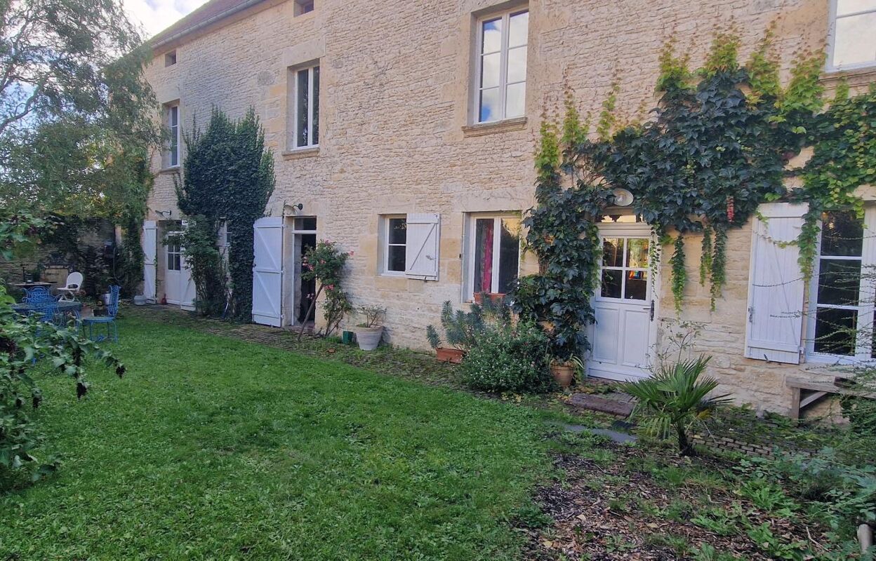 maison 7 pièces 362 m2 à vendre à Saint-Loyer-des-Champs (61570)