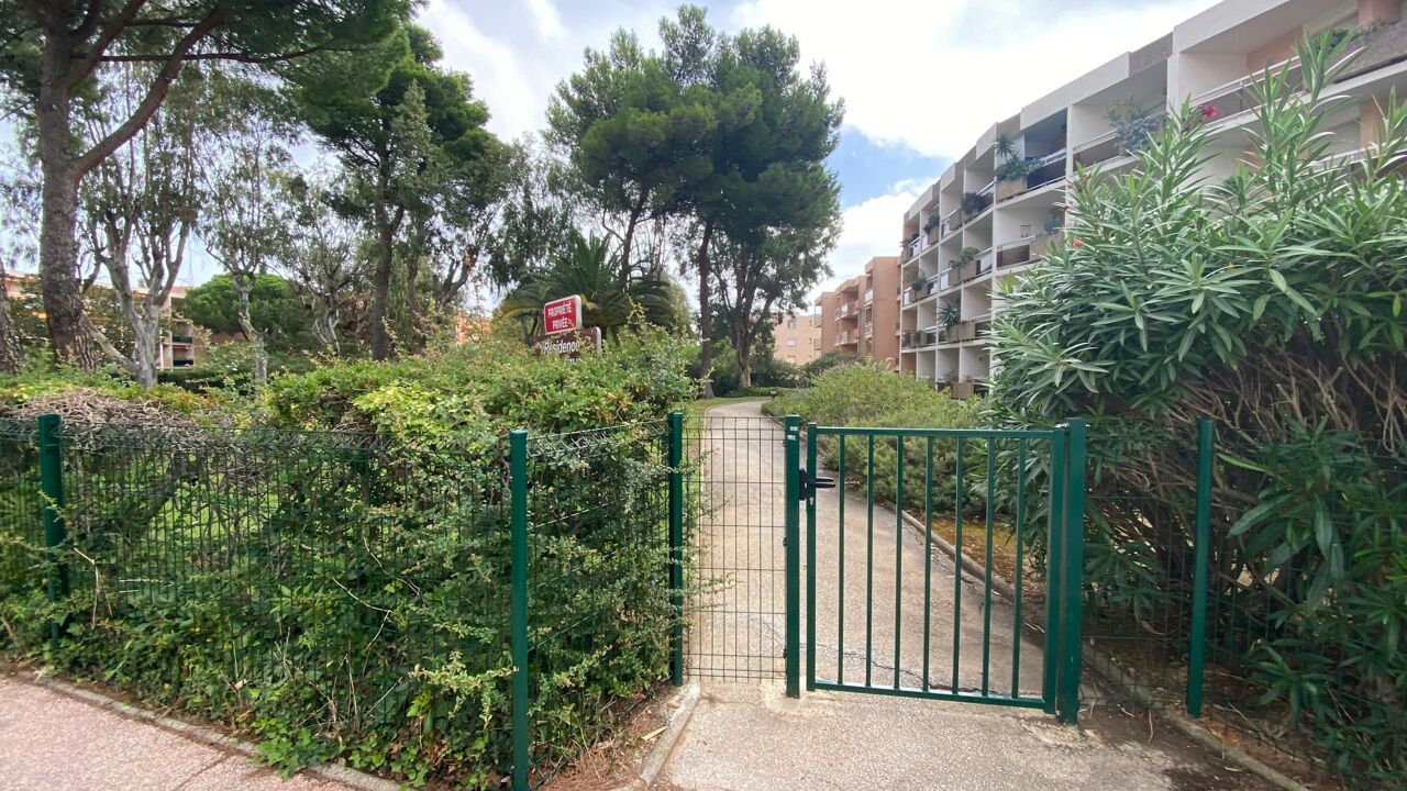 appartement 1 pièces 23 m2 à vendre à Bormes-les-Mimosas (83230)