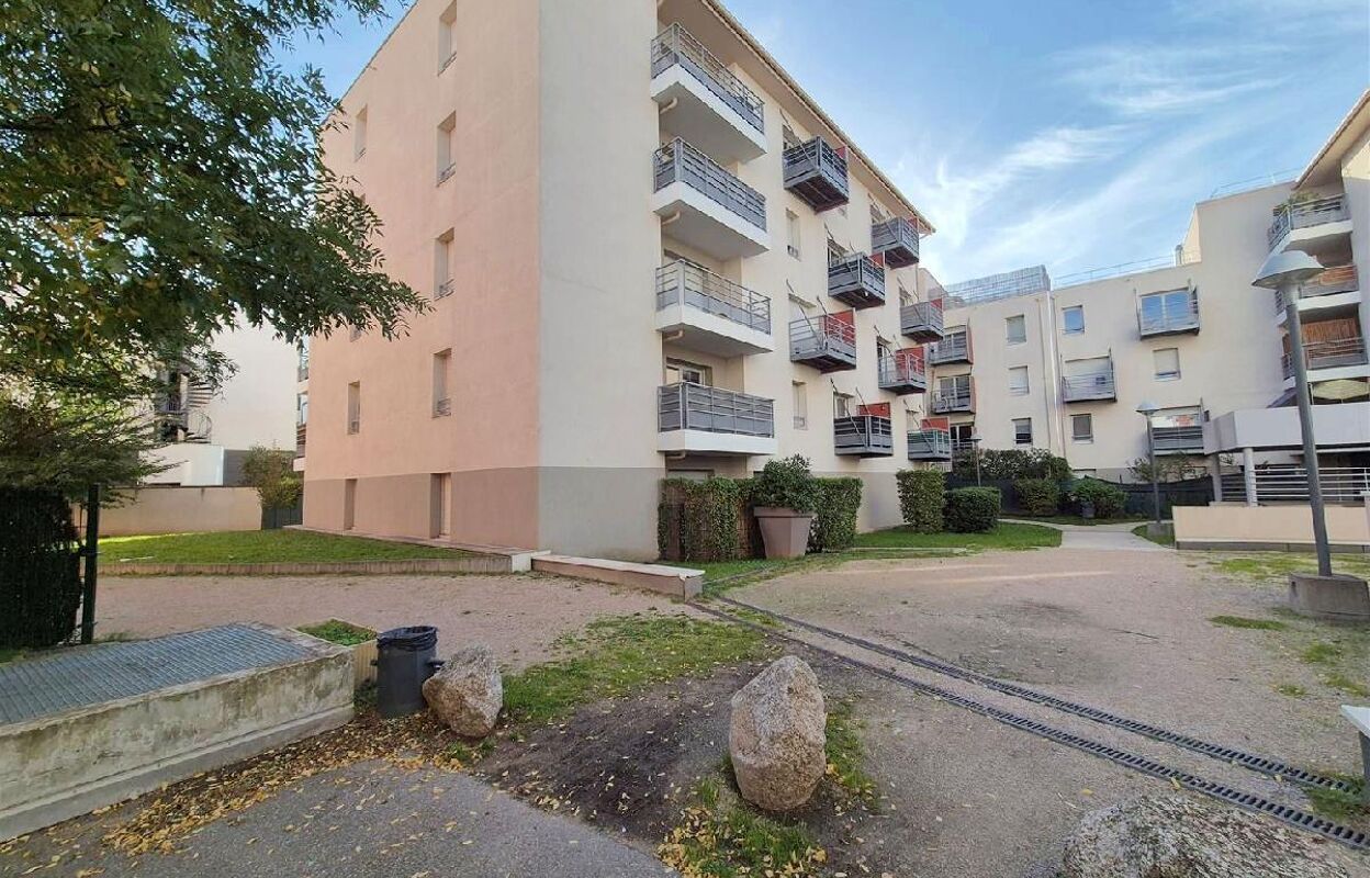 appartement 3 pièces 55 m2 à vendre à Pierre-Bénite (69310)