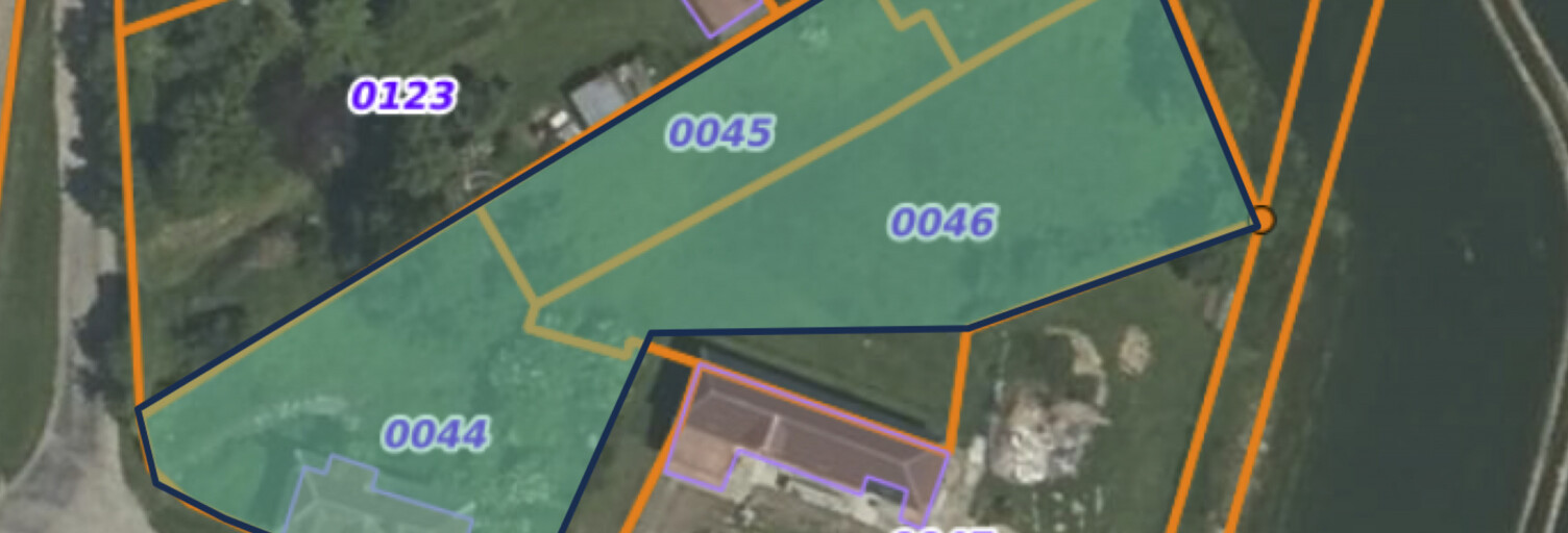 Terrain  1834 m² à vendre à Hescamps (80290)