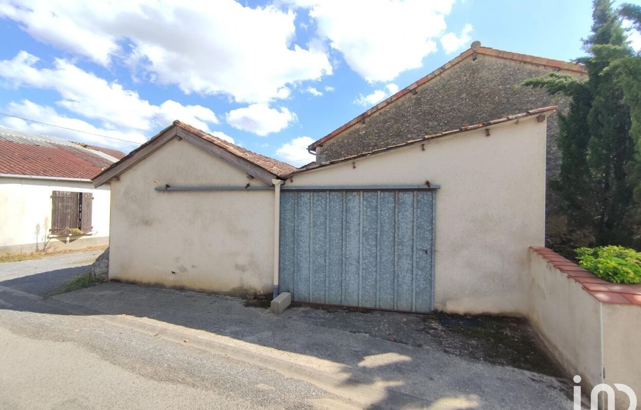 garage  pièces 40 m2 à vendre à Lussac-les-Châteaux (86320)