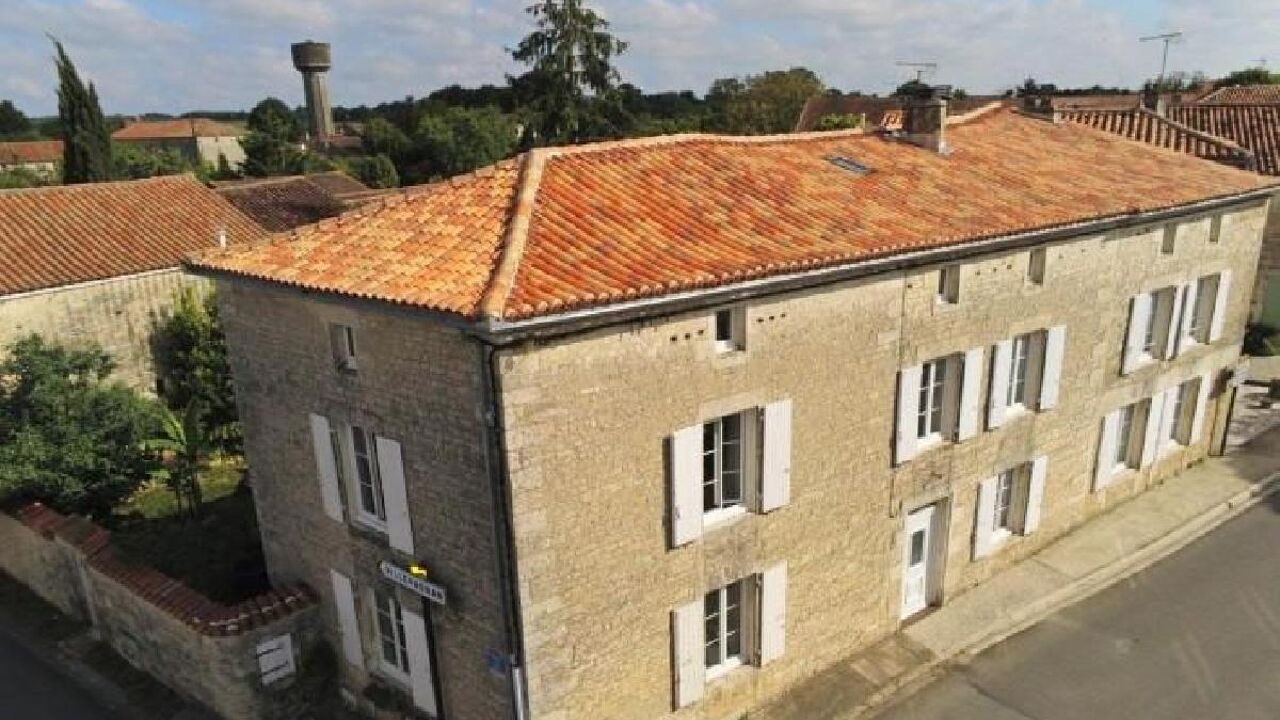 maison 7 pièces 214 m2 à vendre à Brettes (16240)