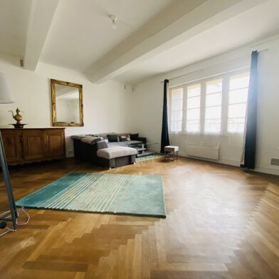 Maison 7 pièces 225 m²