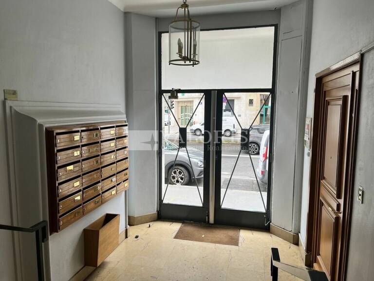 BUREAUX à LOUER — photo 1
