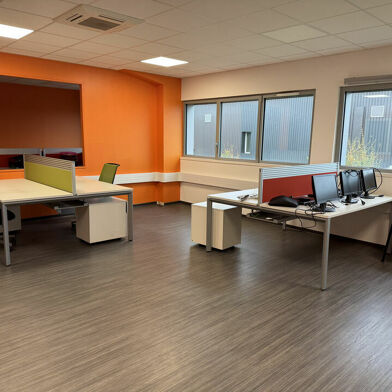 Bureau 212 m²