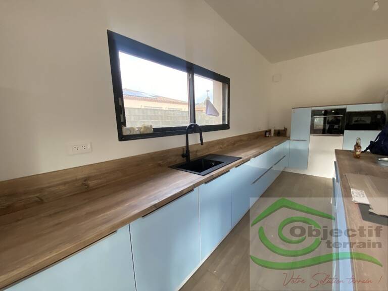 Villa — photo 1