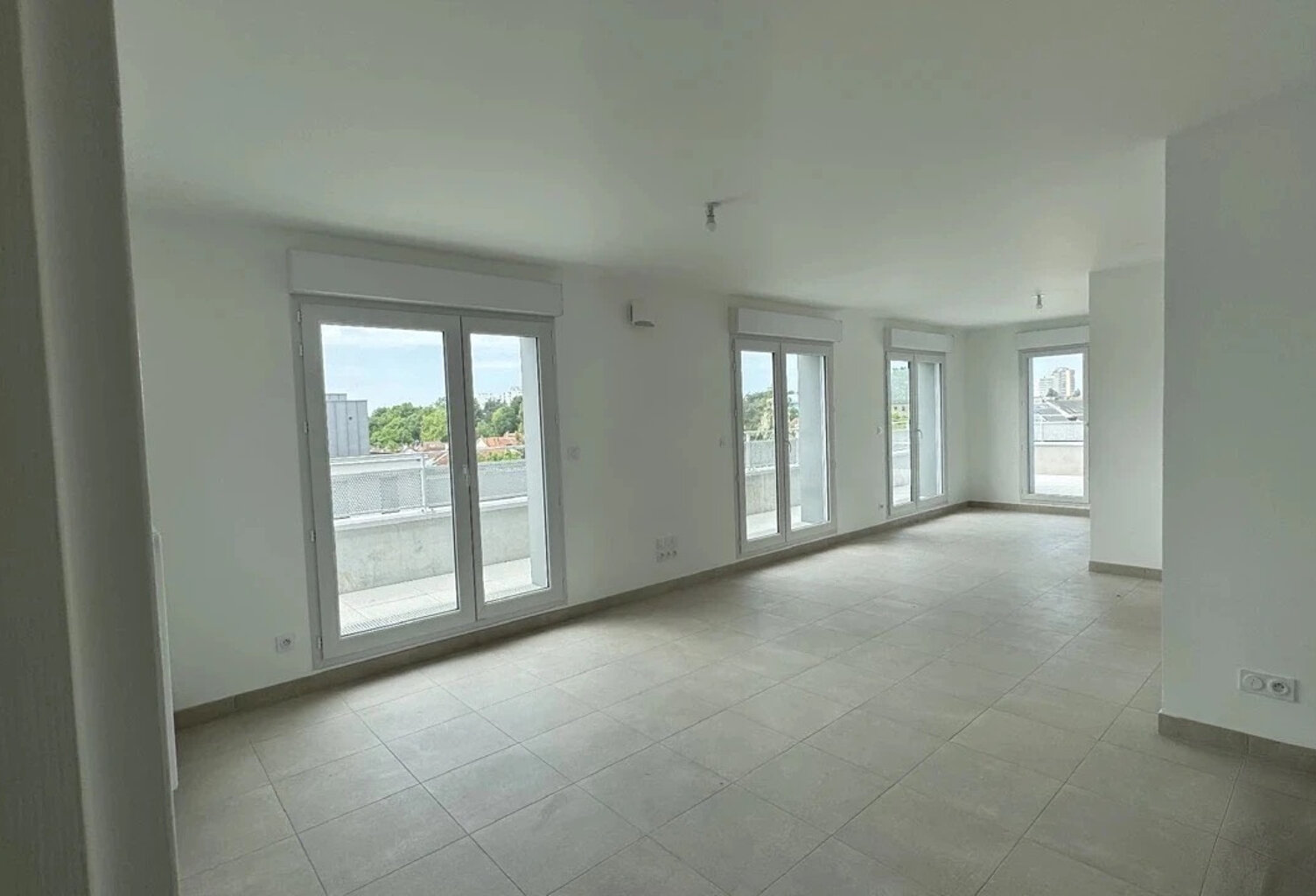 QUARTIER STE THERESE - Magnifique penthouse — photo 1