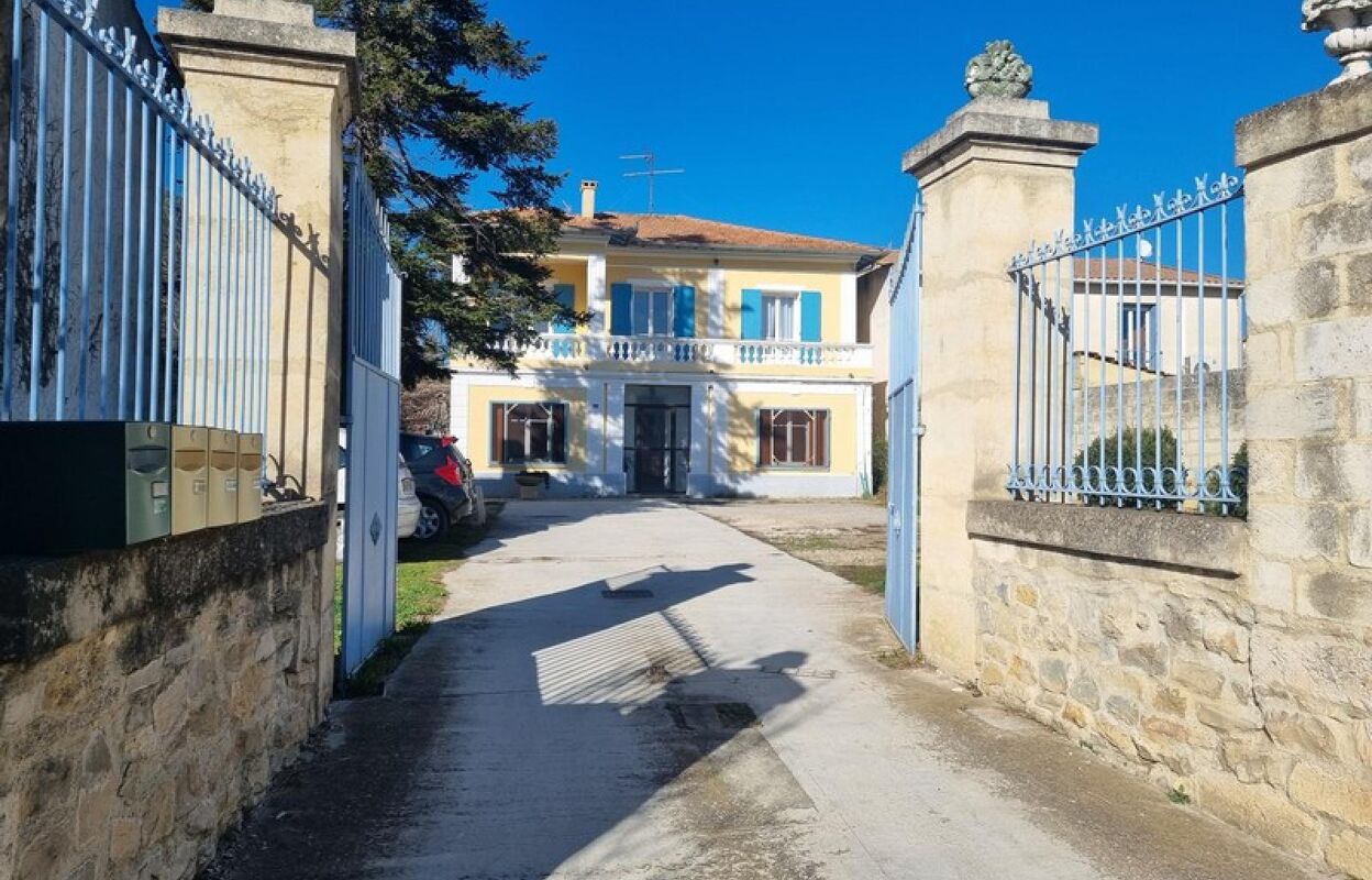 maison 12 pièces 220 m2 à vendre à Lunel (34400)