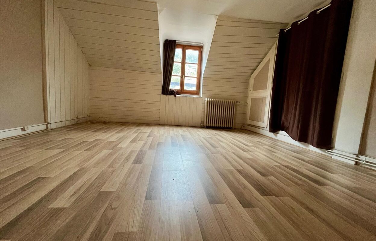 maison 10 pièces 287 m2 à vendre à Salins-les-Bains (39110)