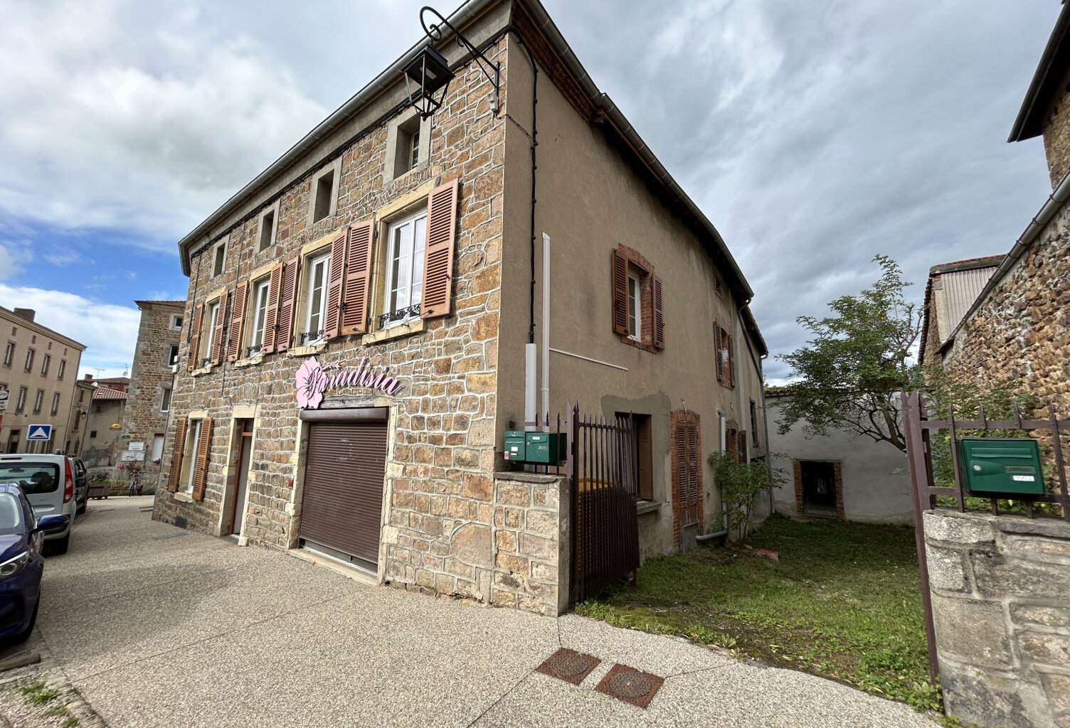 Immeuble avec terrain attenant 42510 — photo 1