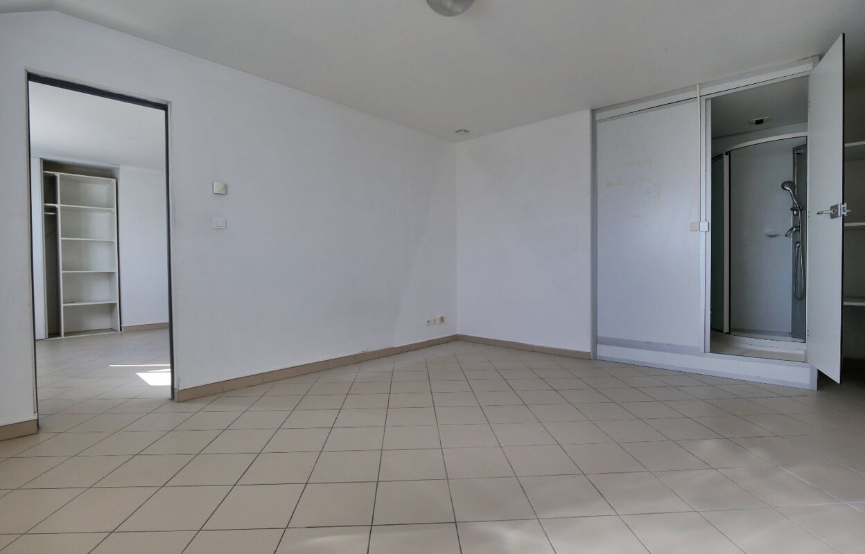 appartement 2 pièces 43 m2 à louer à Aimargues (30470)