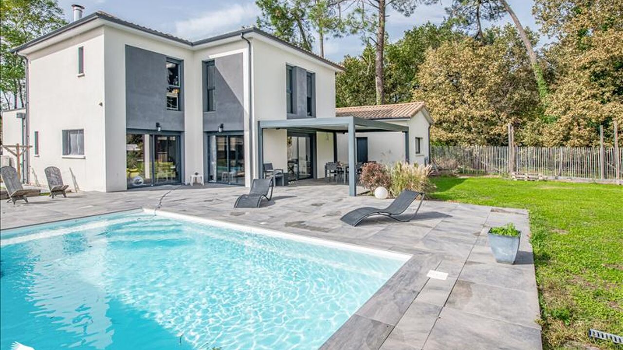 maison 8 pièces 158 m2 à vendre à Blanquefort (33290)