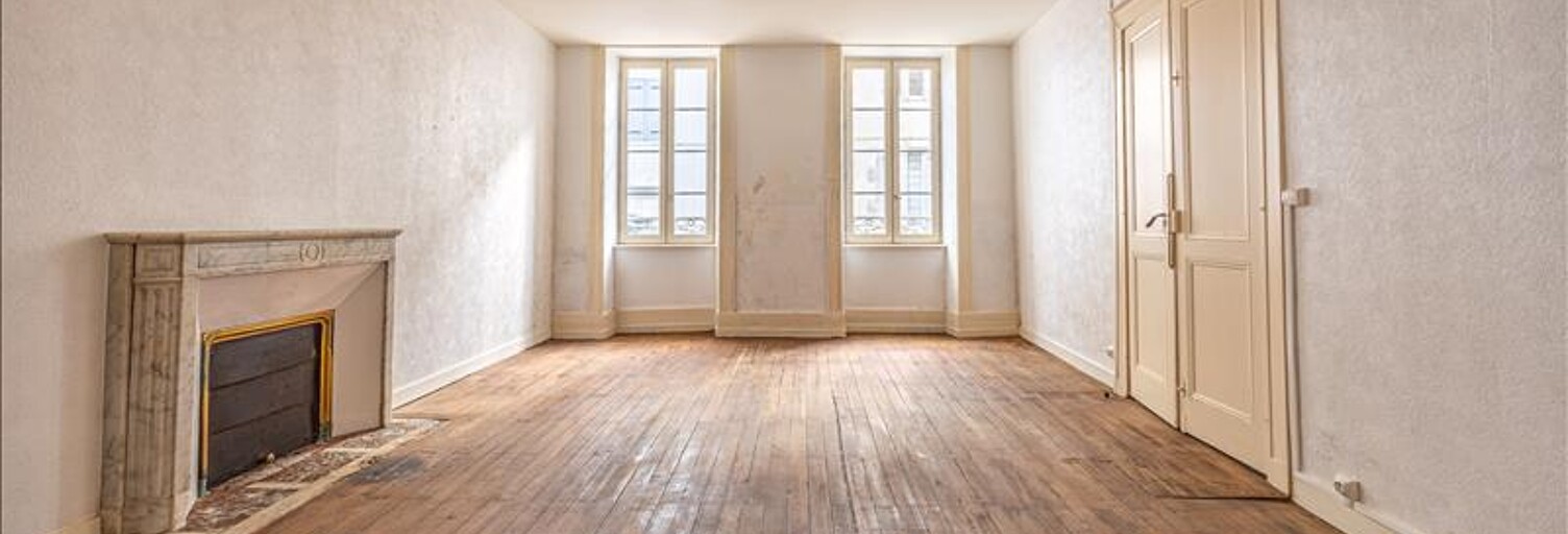 Immeuble   m² à vendre à Surgères (17700)