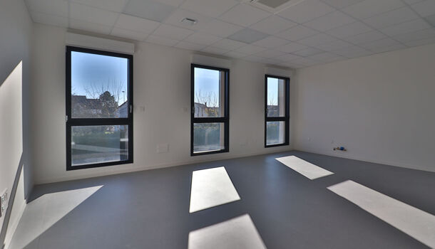 Local commercial 1 pièces  à louer Fagnières 51510