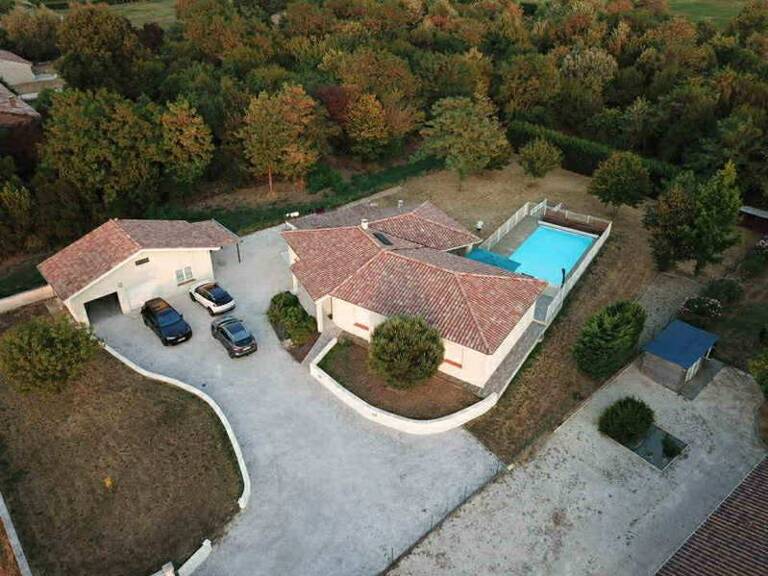 Villa de 6 pièces principales — photo 1