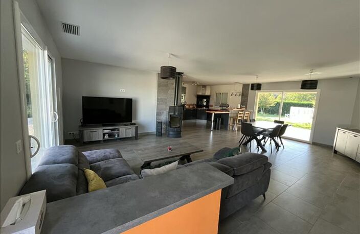 Villa de 6 pièces principales — photo 2