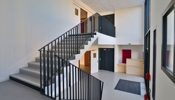 Local commercial 1 pièces  à louer Fagnières 51510