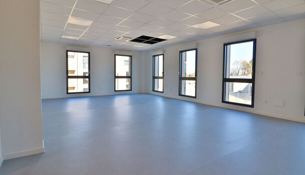 Local commercial 1 pièces  à louer Fagnières 51510