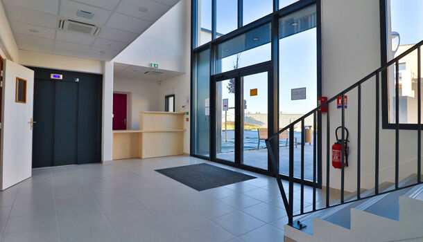 Local commercial 1 pièces  à louer Fagnières 51510