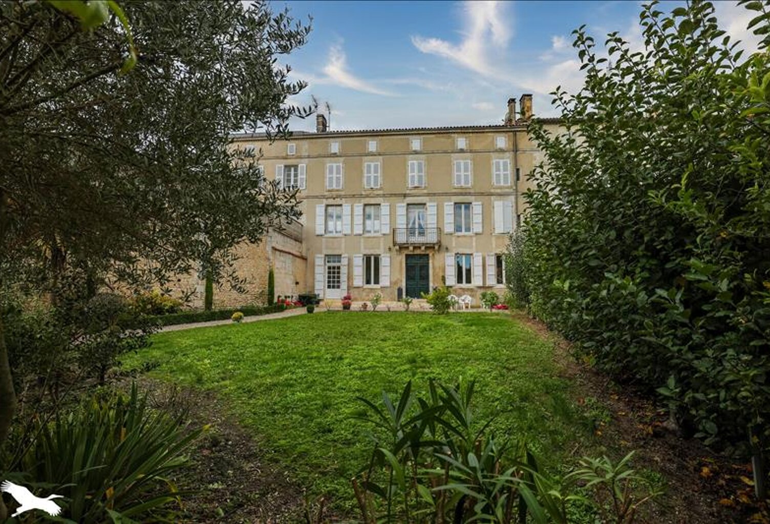 Maison en pierre de 13 pièces principales — photo 1