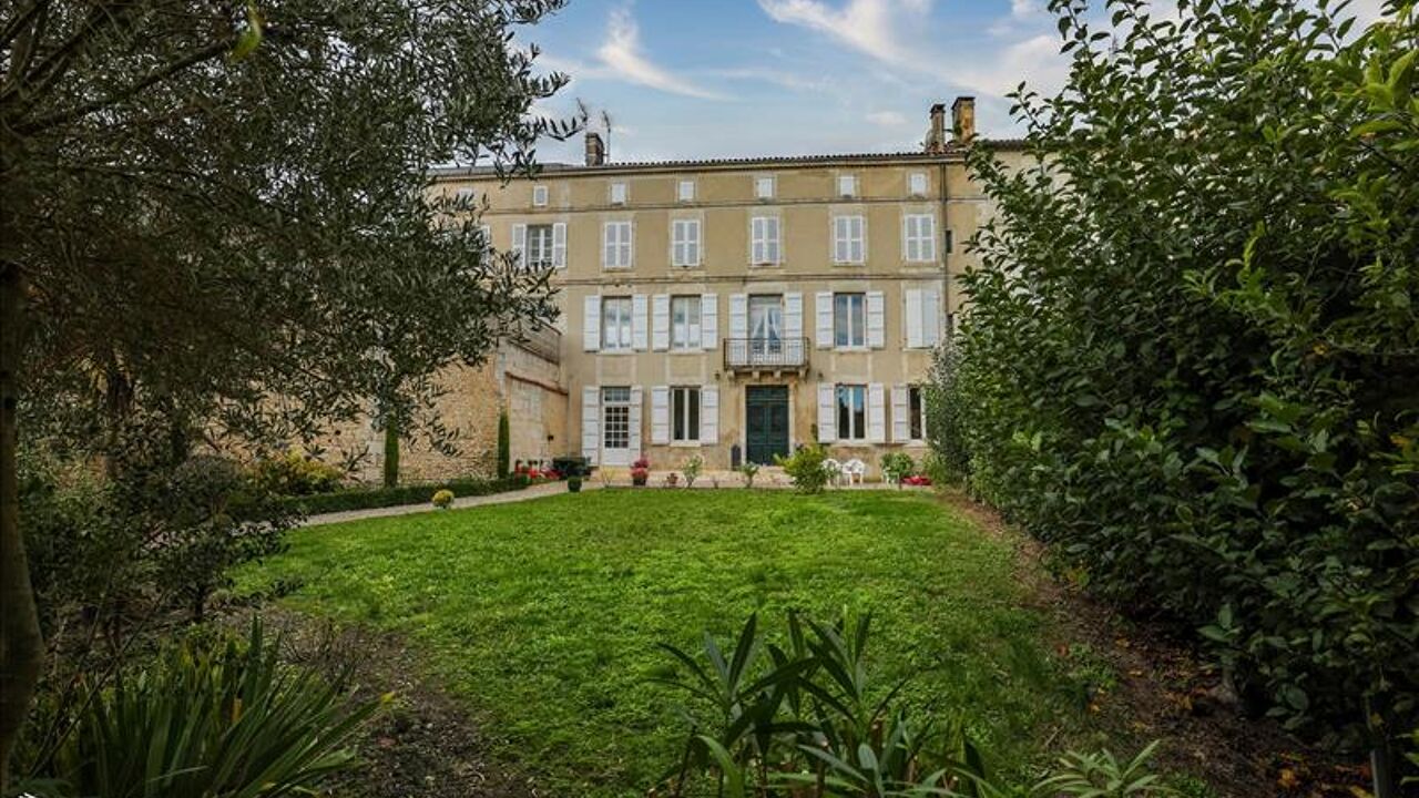 maison 13 pièces 345 m2 à vendre à Barbezieux-Saint-Hilaire (16300)