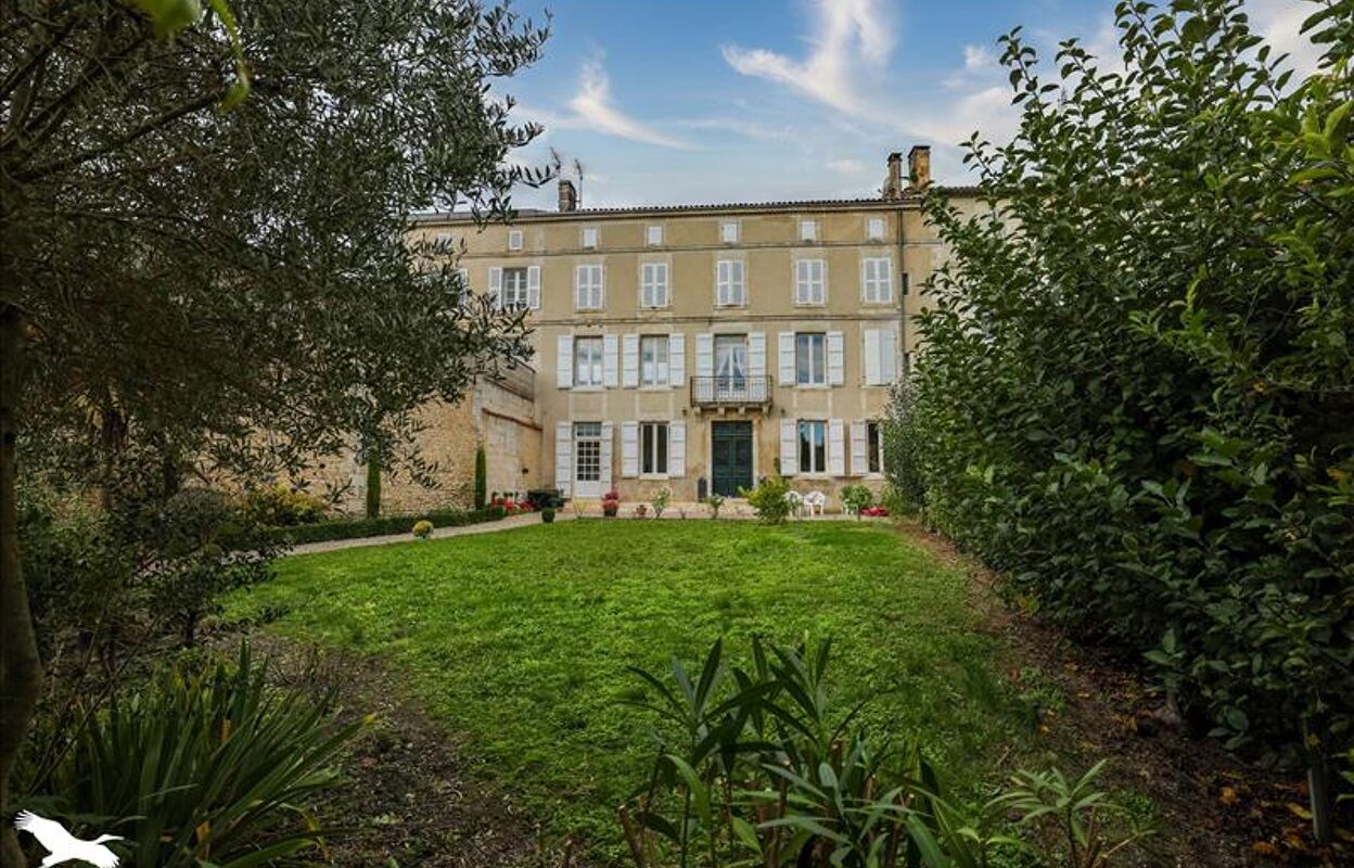 maison 13 pièces 345 m2 à vendre à Barbezieux-Saint-Hilaire (16300)