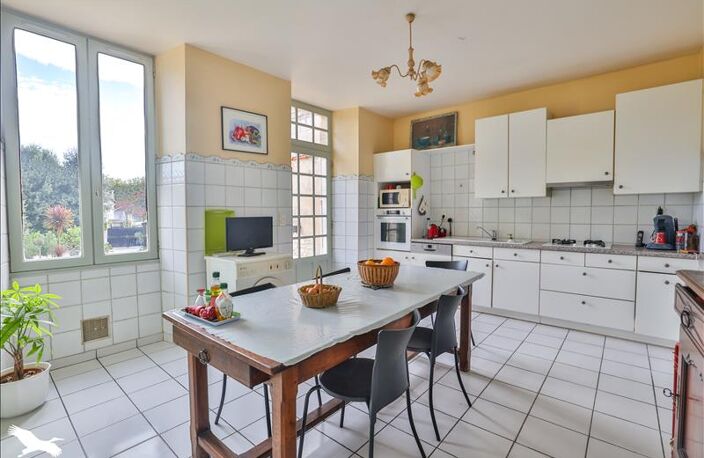 Maison en pierre de 13 pièces principales — photo 4